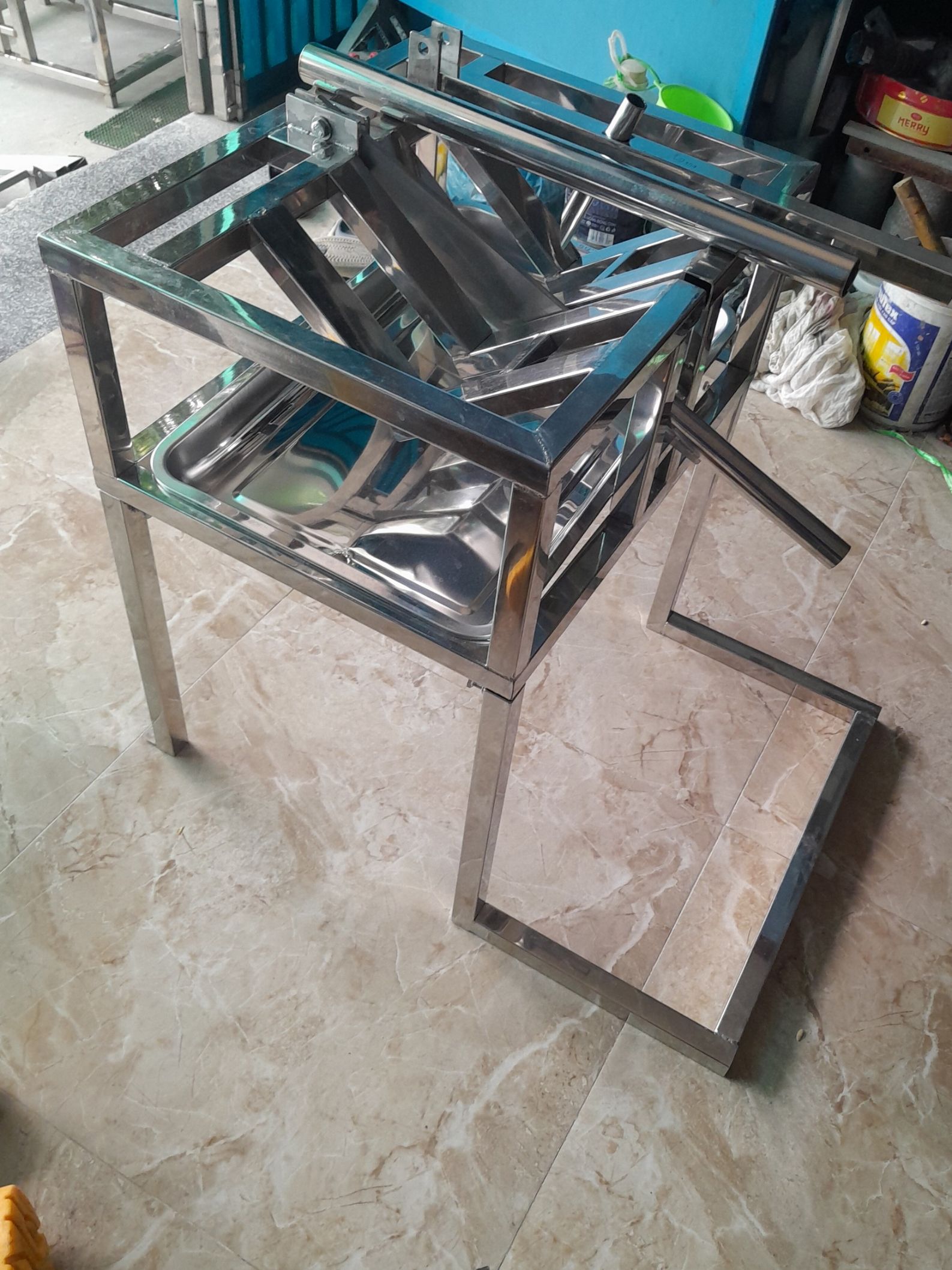 Máy cắt đôi quả dừa tươi làm kem dừa, lấy nước dừa bằng Inox SUS 304 siêu bền