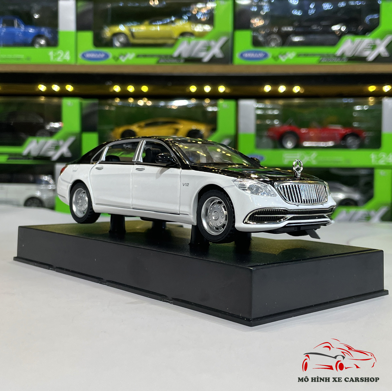 Mô hình xe ô tô Mercedes-Benz Maybach S650 tỉ lệ 1:32 hãng Jiaye Carshop 2 màu trắng đen
