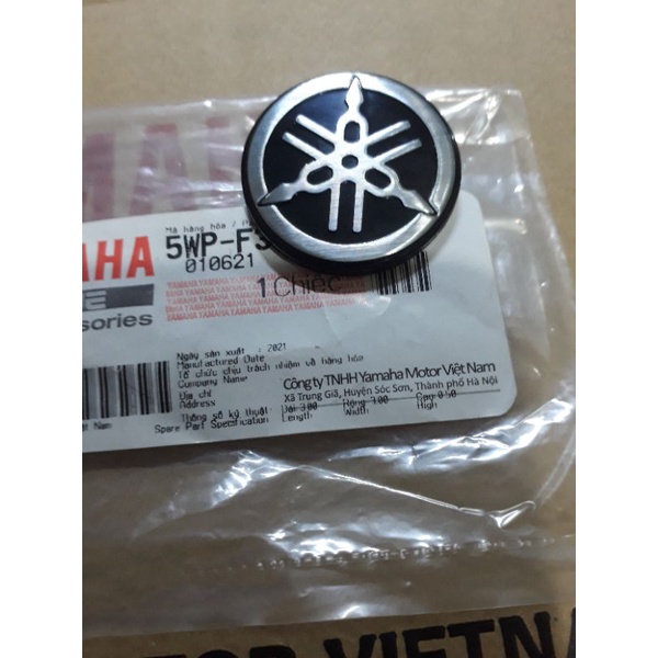 Logo mặt nạ exciter 2006-2010 3cm chính hãng yamaha