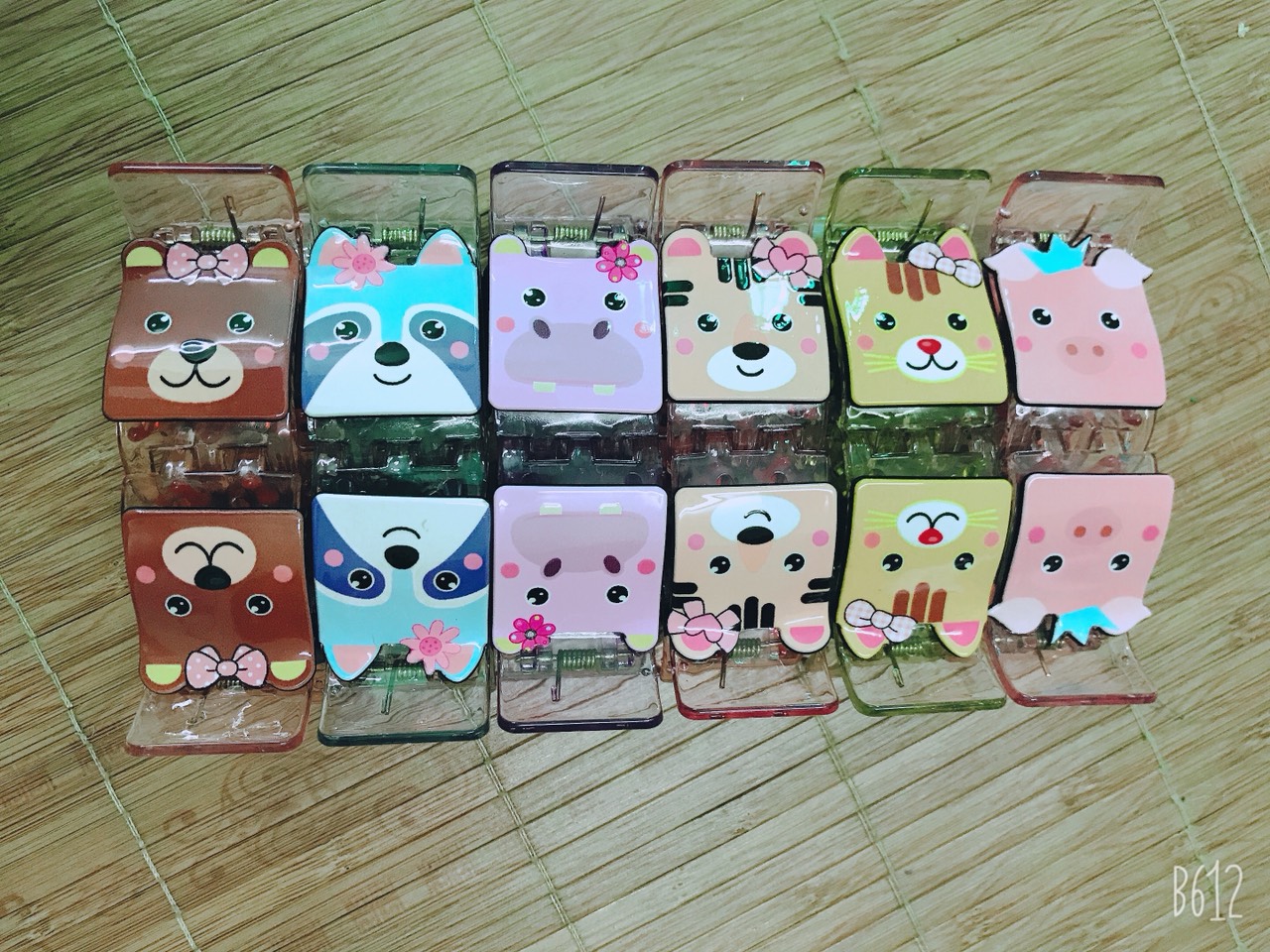 Sỉ vỉ 12 kẹp tóc trong suốt 3 răng