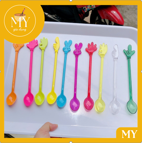 Sét 5 muỗng nhựa cà phê, sinh tố rico hình bàn tay- dài 20cm -nhiều màu