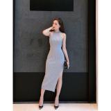 Đầm body cổ yếm len gân