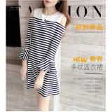 Đầm kẻ ngang hở vai đen trắng DV27.
