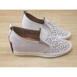 Giày Slip on lazer cut đế độn 4 phân VAGABOND (Trắng)