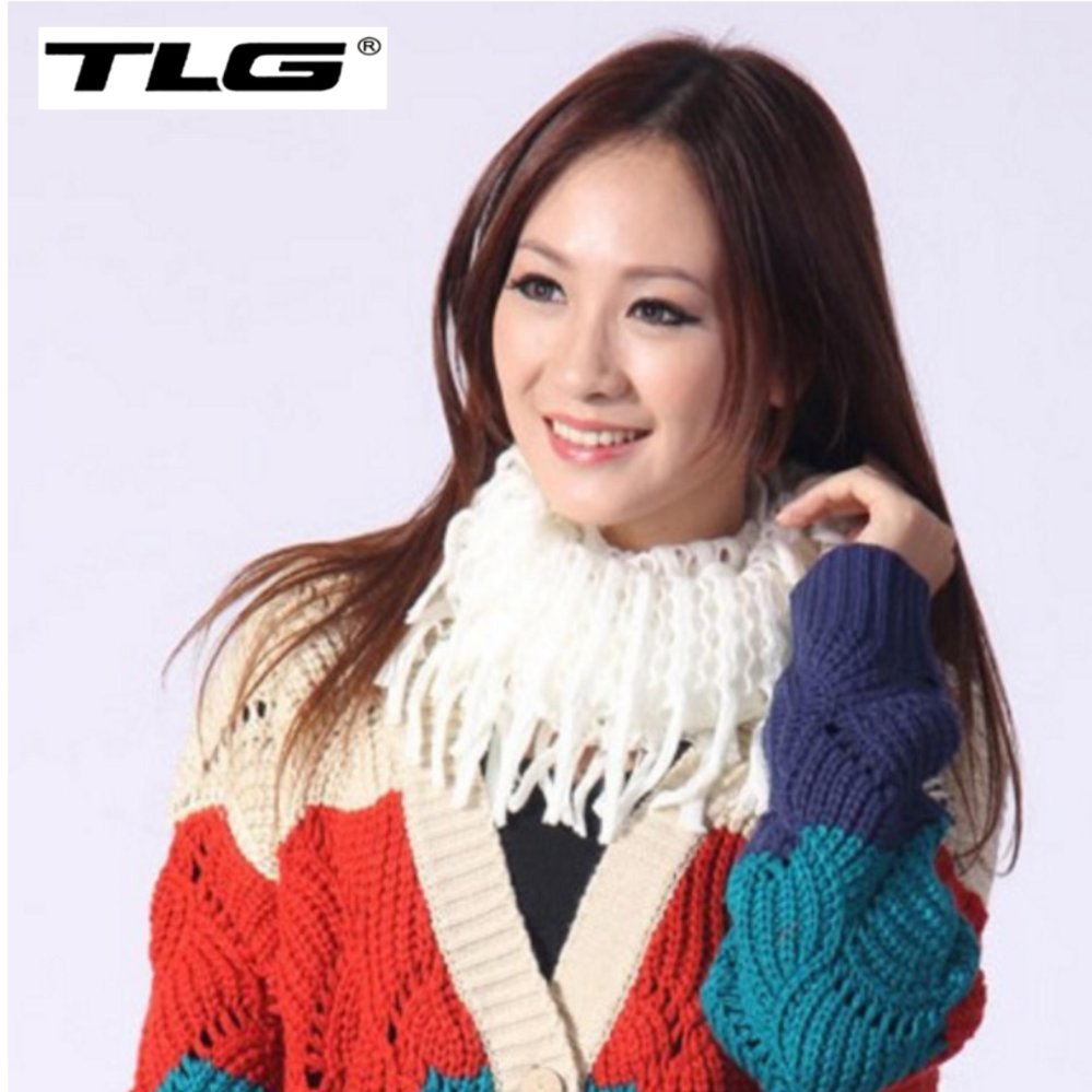Khăn Len Nữ Dệt Kim Tua 312 1 (Trắng) tặng móc khóa da thật cao cấp K 550 .
