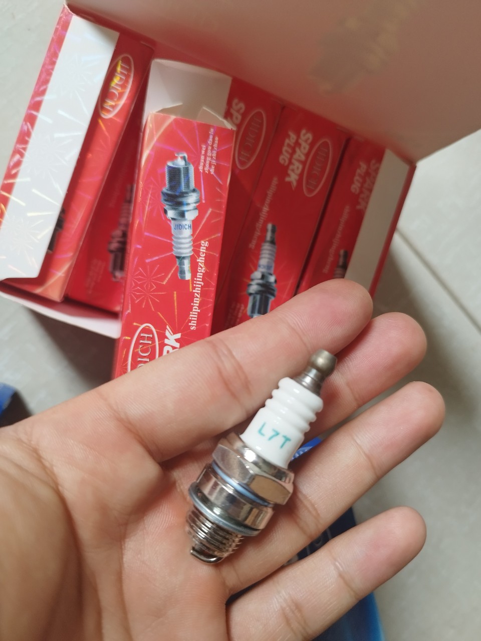 Bugi đánh lửa có điện trở chuyên dụng cho máy cưa, cắt cỏ 2 thì jidich spark plug