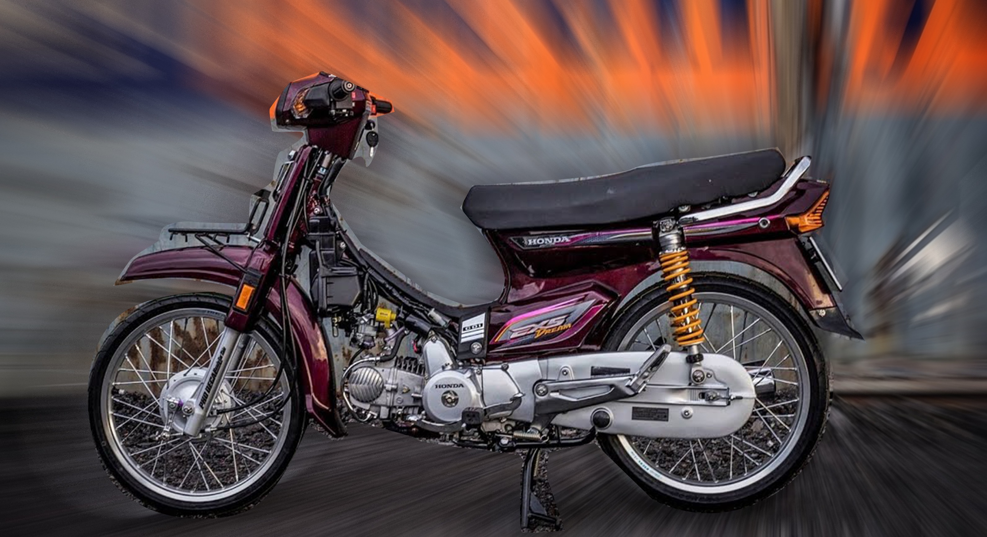 Cận cảnh Honda Dream độ nhiều đồ chơi của biker Việt
