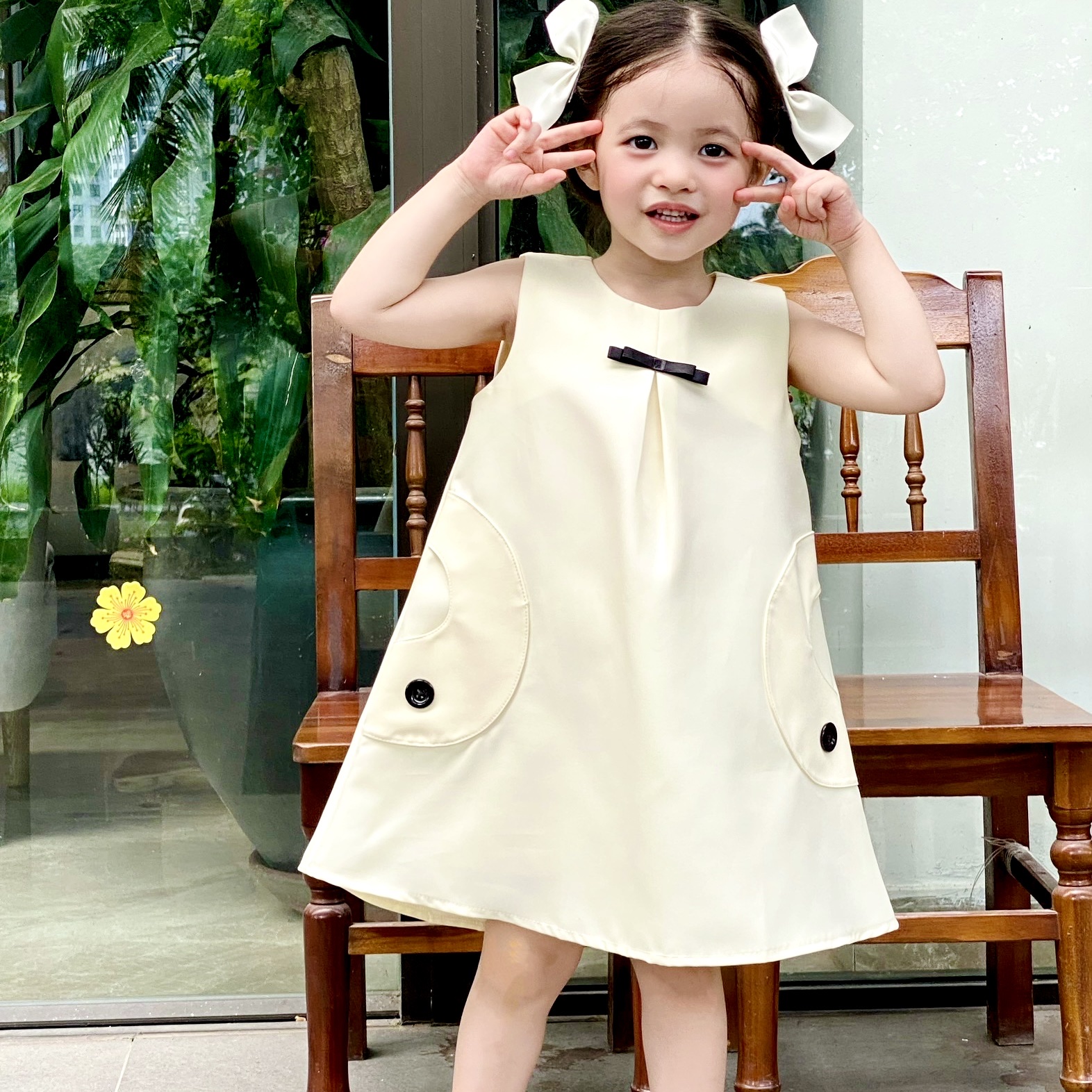 Váy bé gái dáng xòe, Đầm A đính nơ, có túi cho bé dễ thương