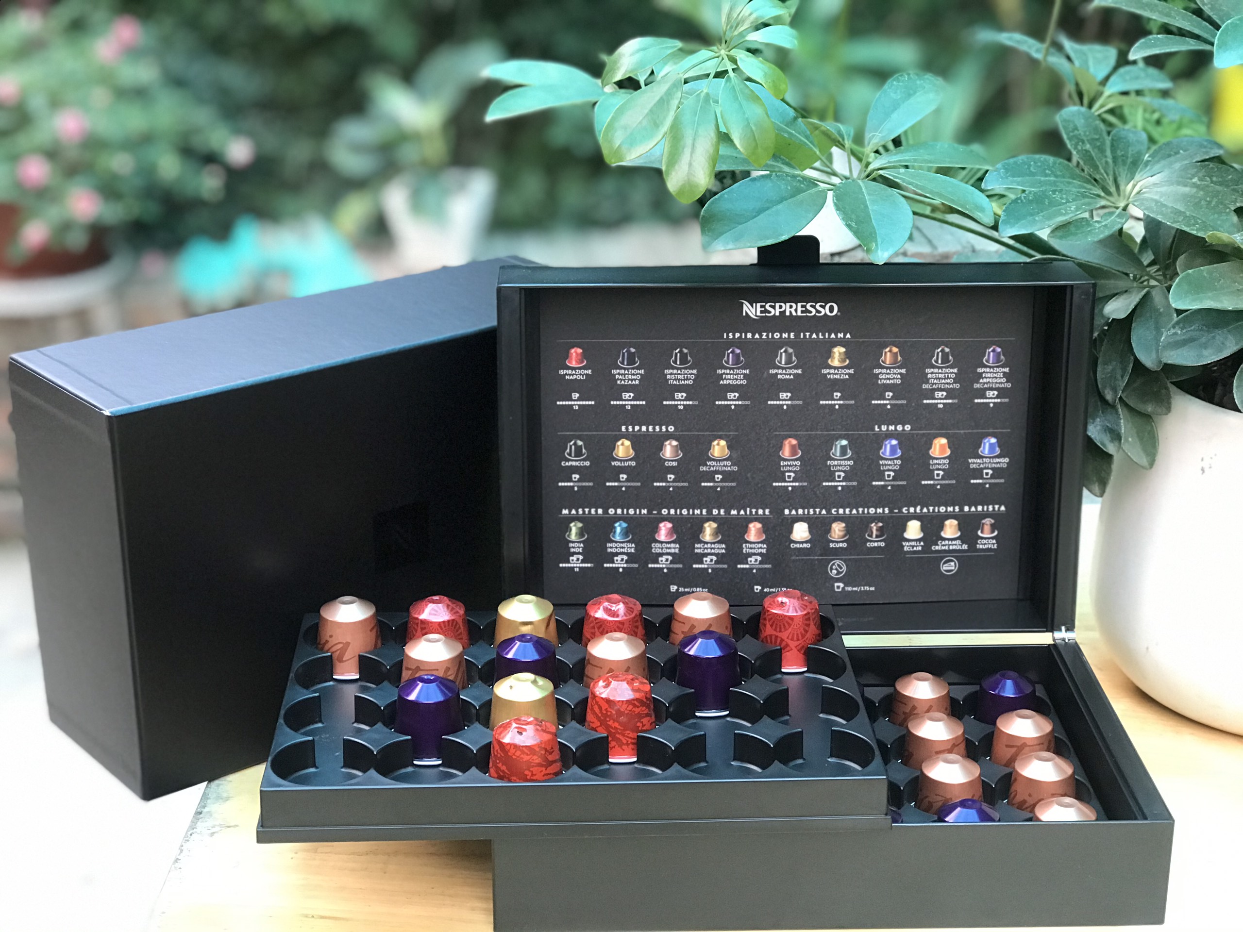 Hộp đựng viên nén cà phê Nespresso View Discovery Box