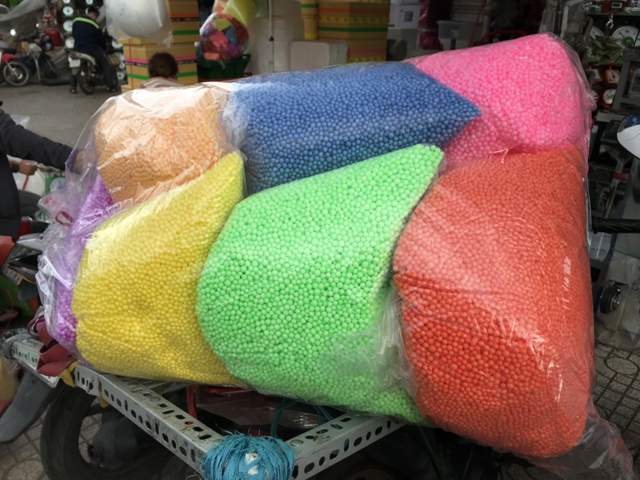 1kg Hạt Xốp Màu dùng làm trang trí hộp quà tặng