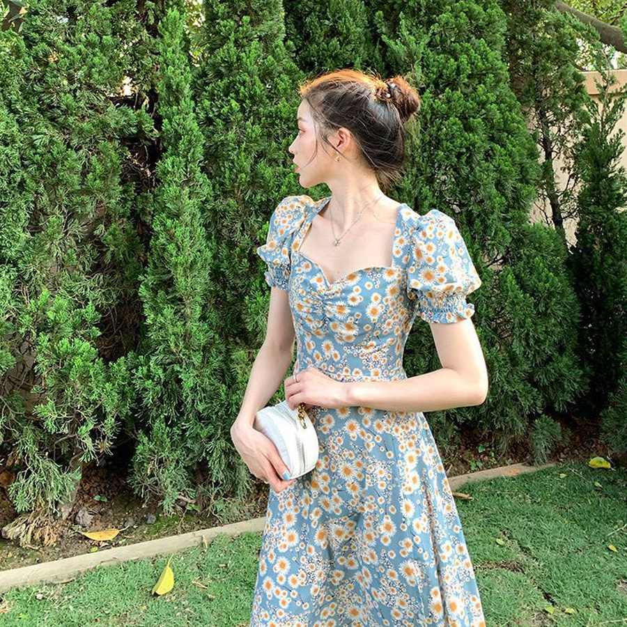 Váy nữ hoa cúc thời trang Chất liệu mềm mại, mát mẻ - Phong cách xẻ tà hiện đại, tay áo bồng mảnh mai cực Cute - AG203