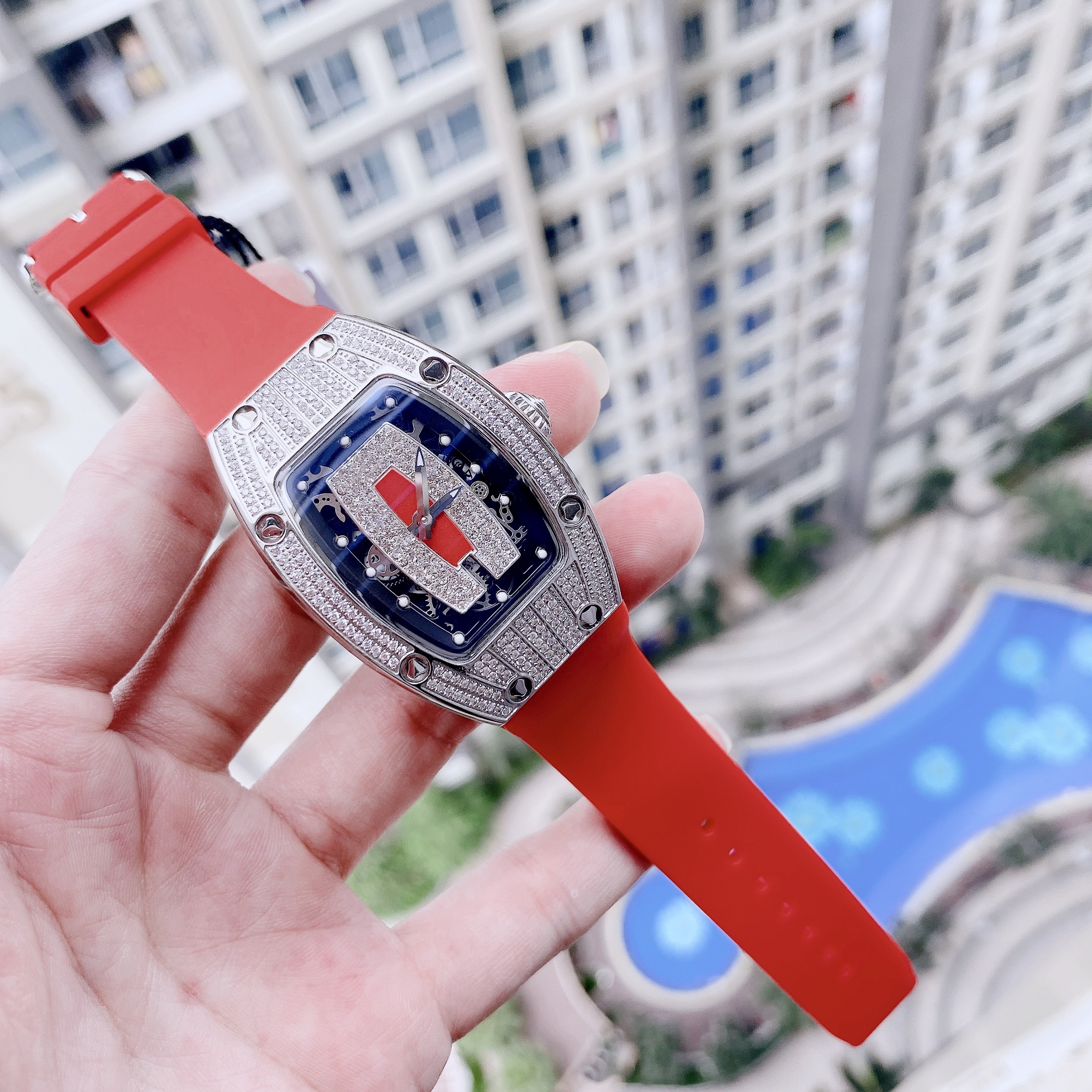 Đồng hồ huboler hanboro nữ dây silicon đỏ mặt đính đá silver 31x42mm chính hãng