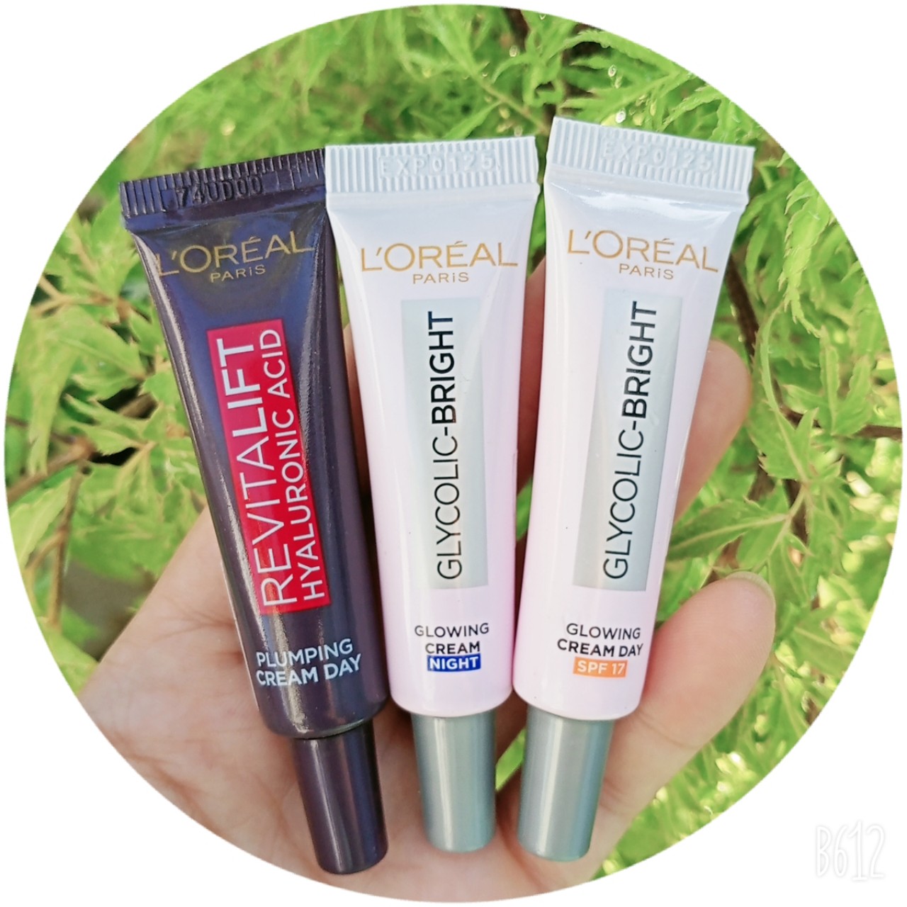 Kem Dưỡng Sáng Da Ngày Đêm Loreal Paris Glycolic-Bright Glowing Cream Day SPF 17 - 7.5ml
