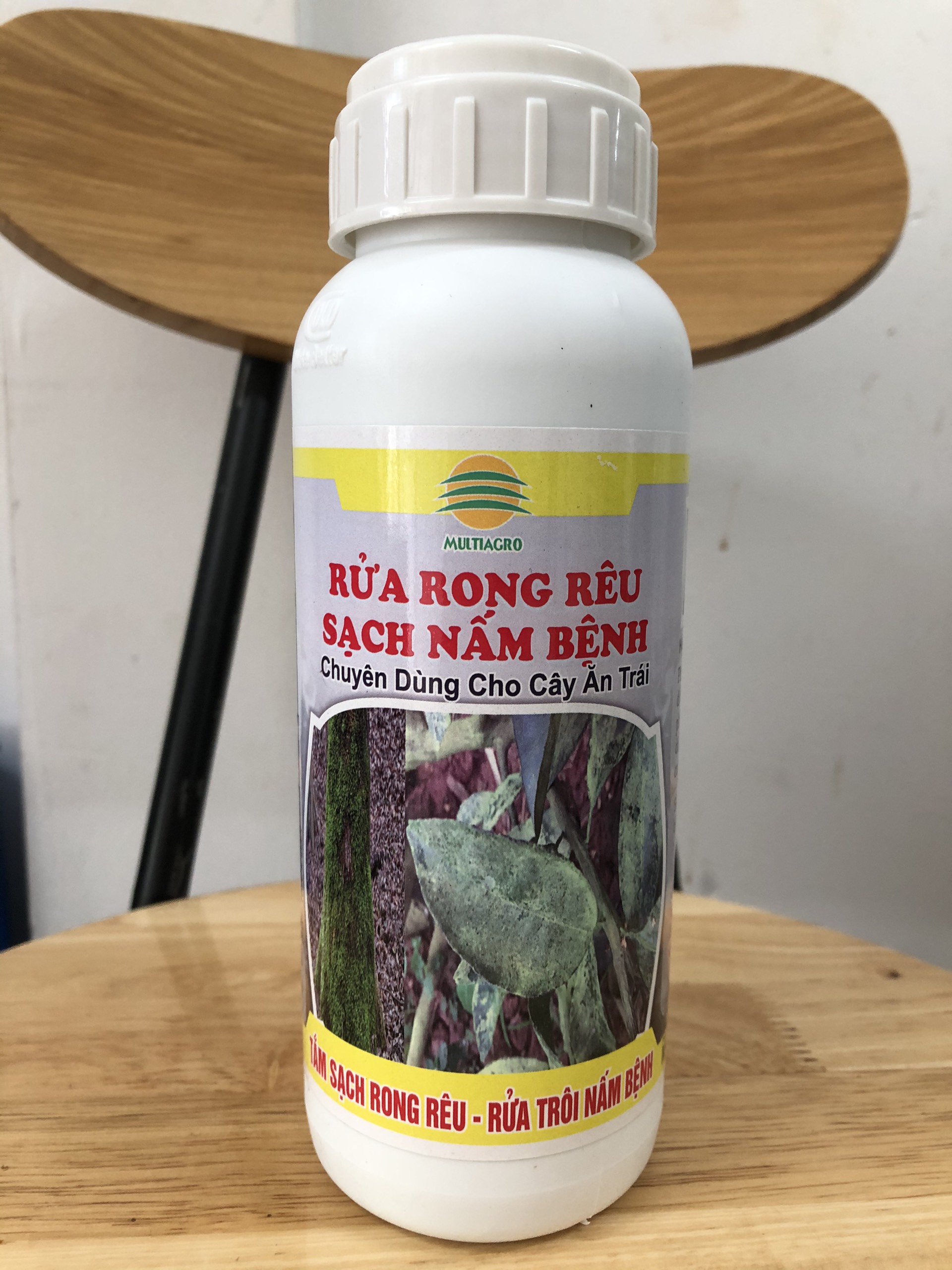 Thuốc tẩy rong rêu cho cây trồng 480ml; Tẩy nấm mốc trên cây trồng; tẩy muội đen trên cây trồng; tẩy rong rêu trên sầu riêng; tẩy rong rêu trên bưởi