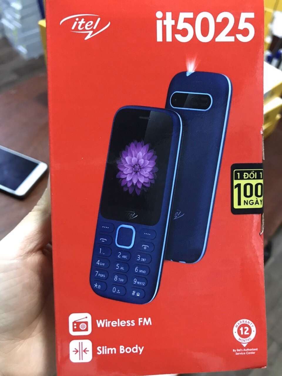 Điện thoại itel it5025 Màn hình to 2.4inch Loa to Phông chữ lớn có đèn pin Bảo hành 12 tháng