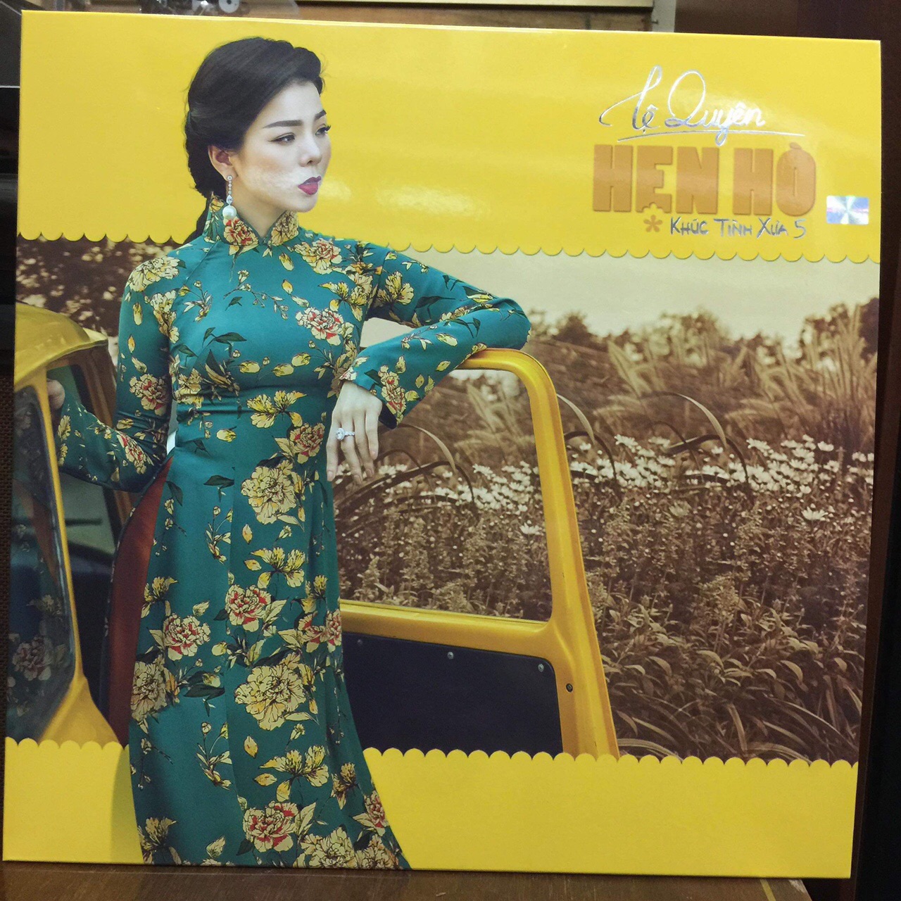 Đĩa than Lệ Quyên - Hẹn Hò vinyl lp