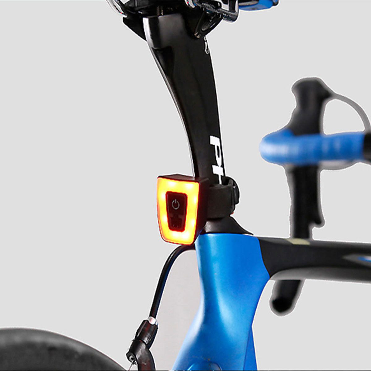 Đèn Led Gắn Đuôi Xe Đạp Sạc Điện Usb Chống Nước Cao Cấp 5 Chế Độ Sáng Chiếu Sáng Đến 56 Giờ Tiện Dụng KAVISOTA