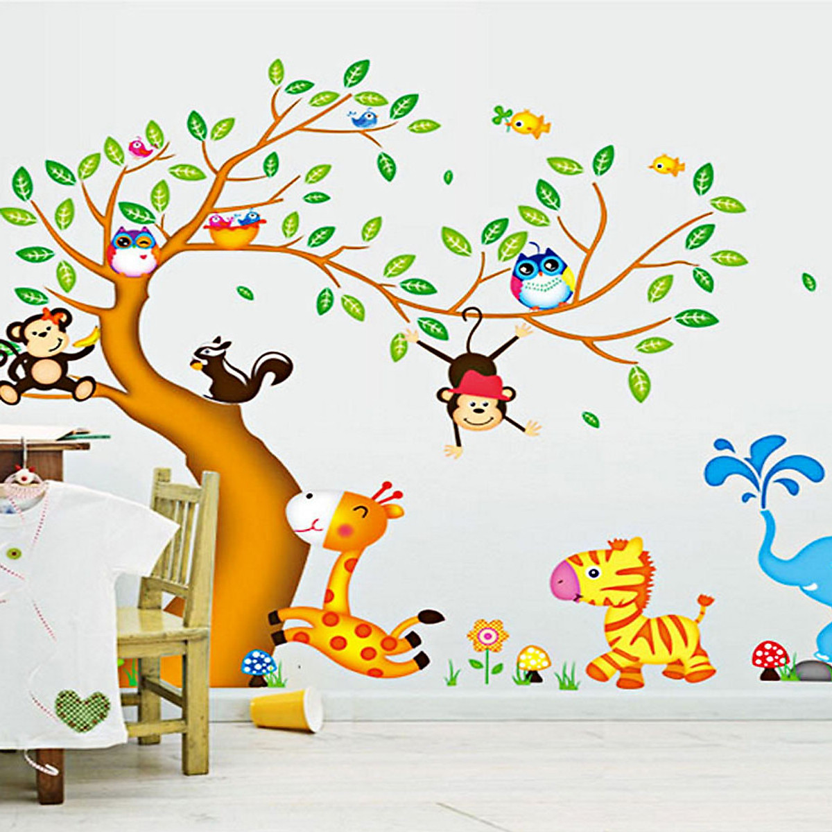 Decal dán tường cho bé thú hoạt hình và cây ngộ nghĩnh ay242