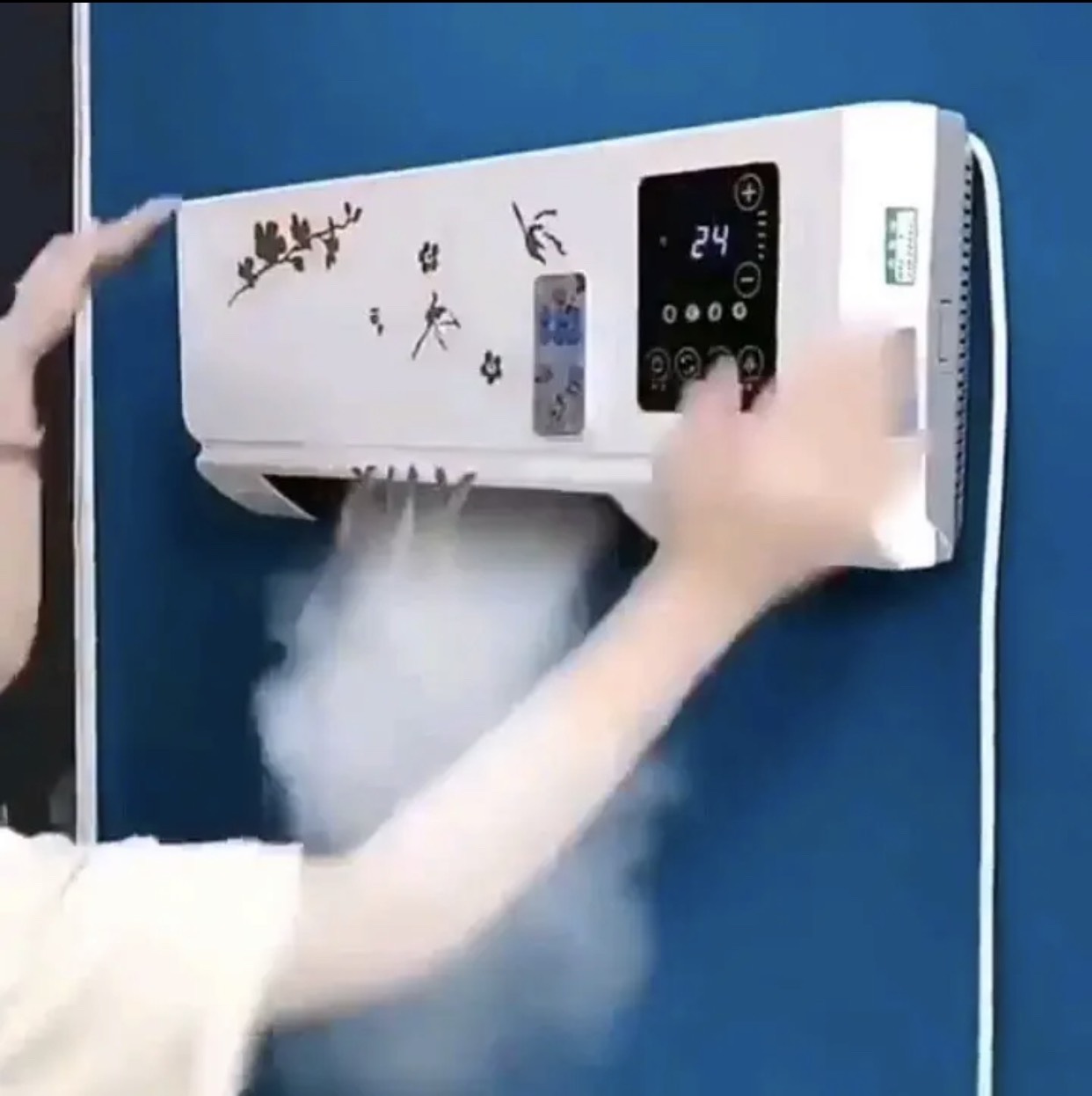 Điều hoà mini 2 chiều gắn tường tiện lợi, tiết kiệm điện năng- tiện dụng