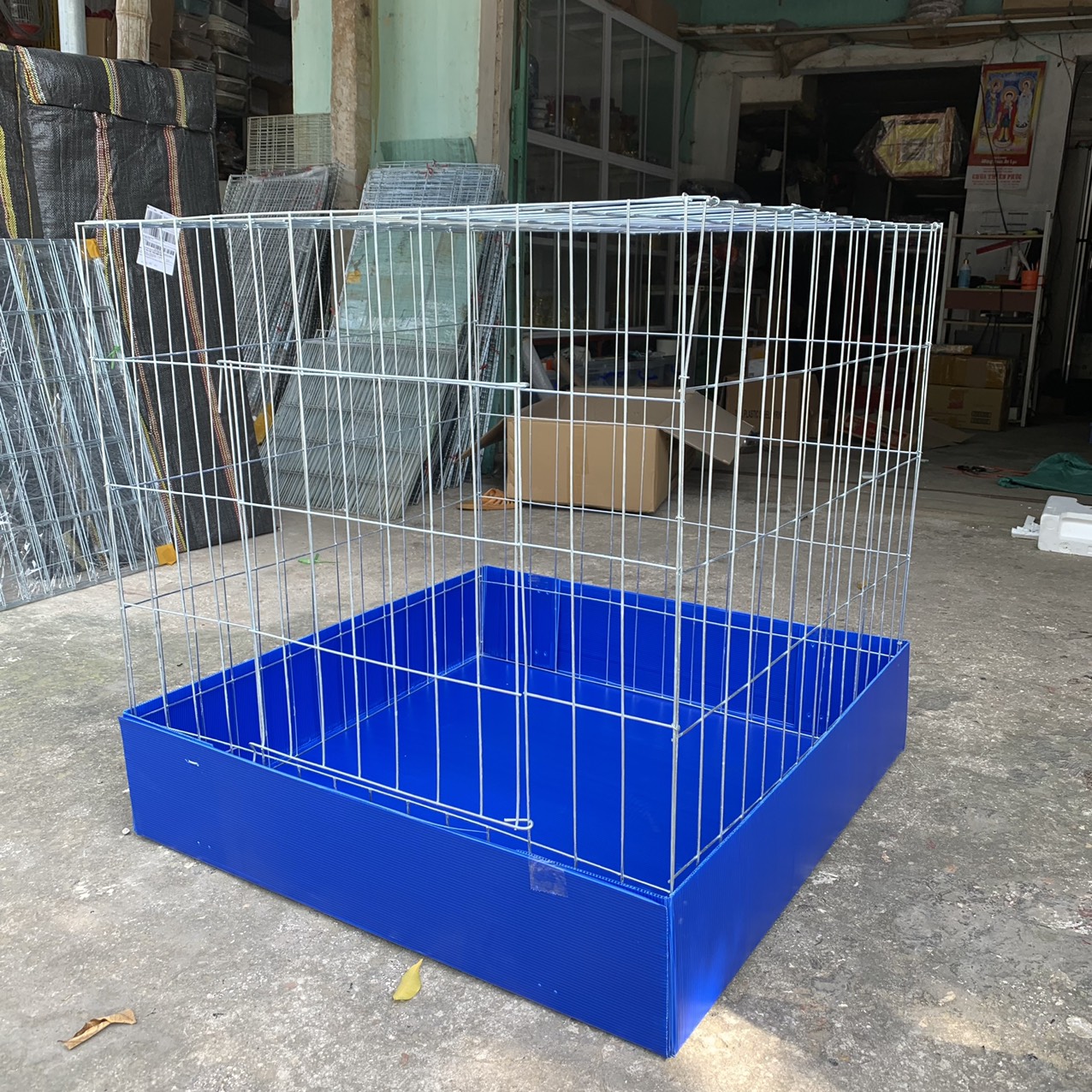 Lồng nuôi gà chọi, gà nòi kích thước 80x80x80 kèm khay nhựa
