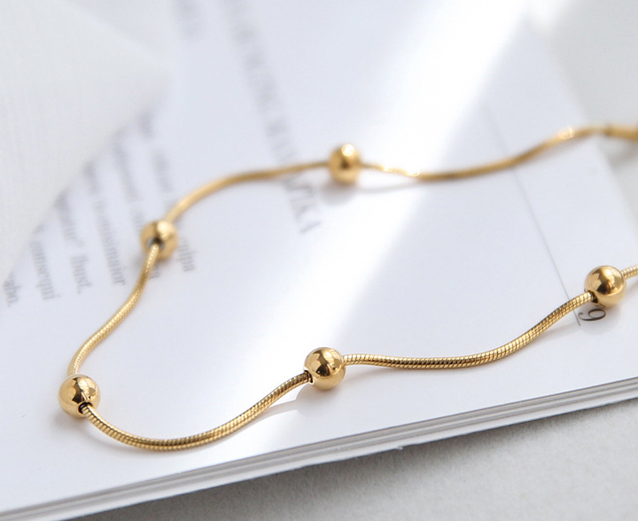 Lắc tay nữ dây mì phối bi bằng titan luôn sáng, bóng, đẹp - Đảm bảo không đen, không rỉ sét vĩnh viễn