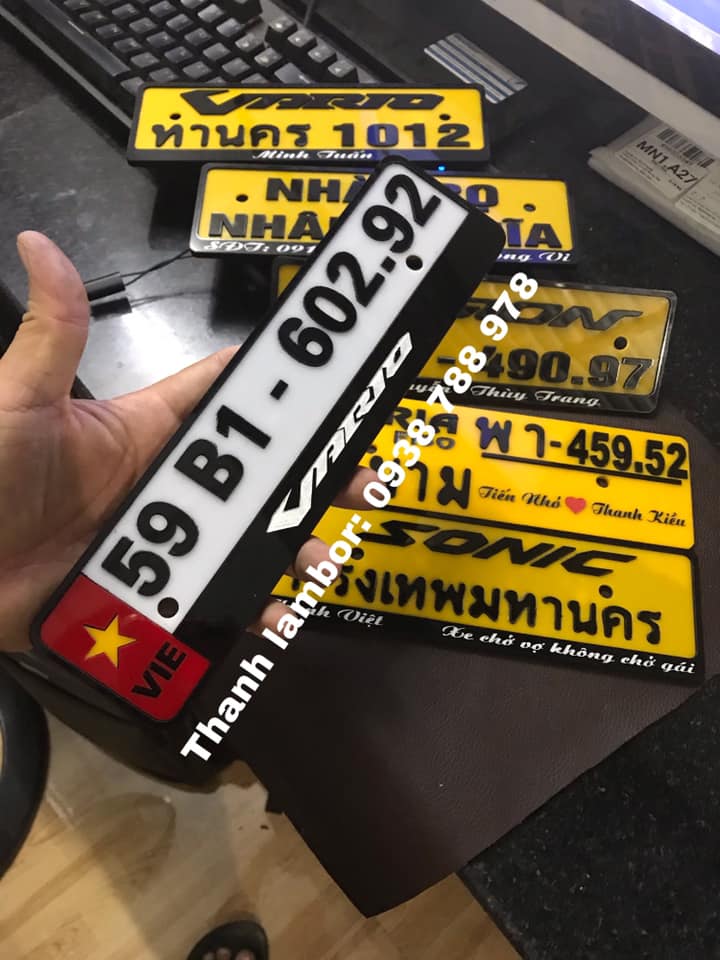 BIỂN SỐ MICA - MẪU LÁ CỜ