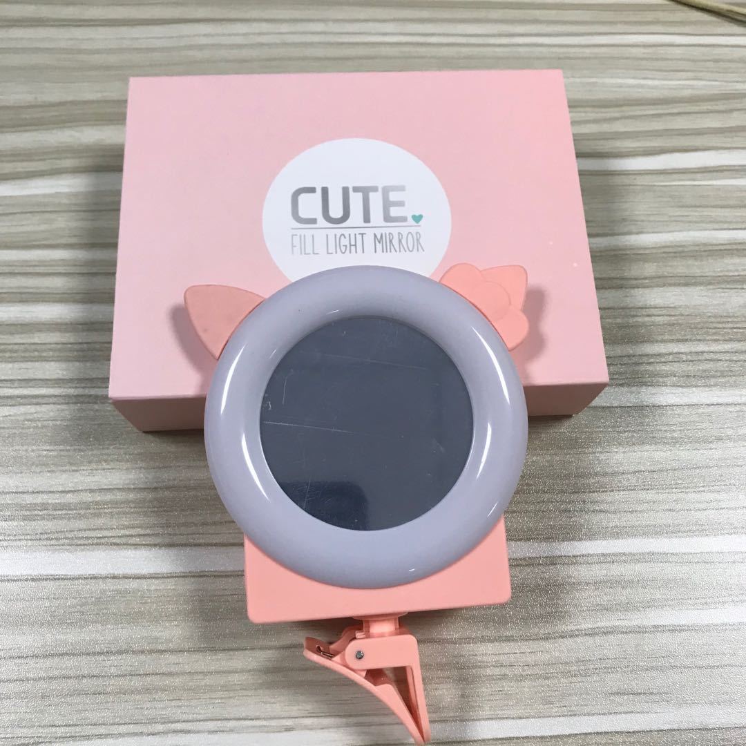 Đèn LED selfie chụp ảnh tự sướng, kẹp vô điện thoại tăng độ sáng làm đẹp