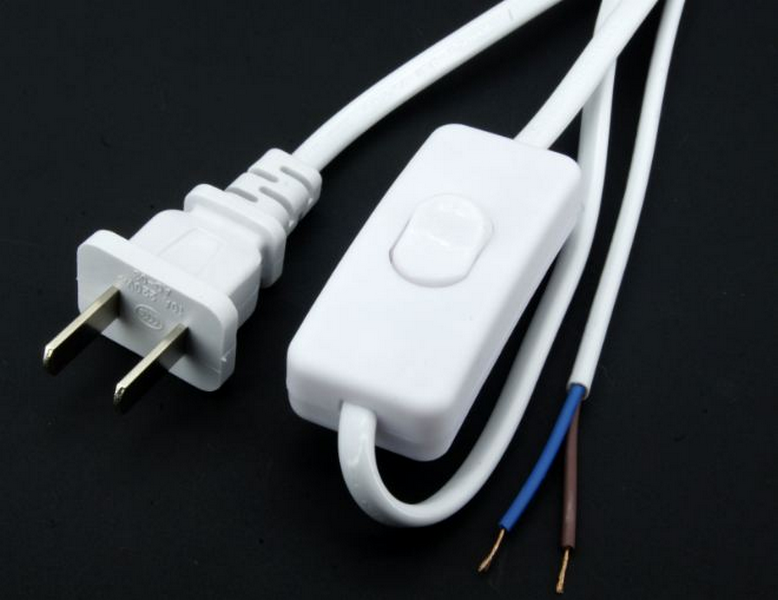 Dây điện có chui cắm dài 1.8m - 0.75m2 - 150W - Có công tắc trên dây - Màu TRẮNG