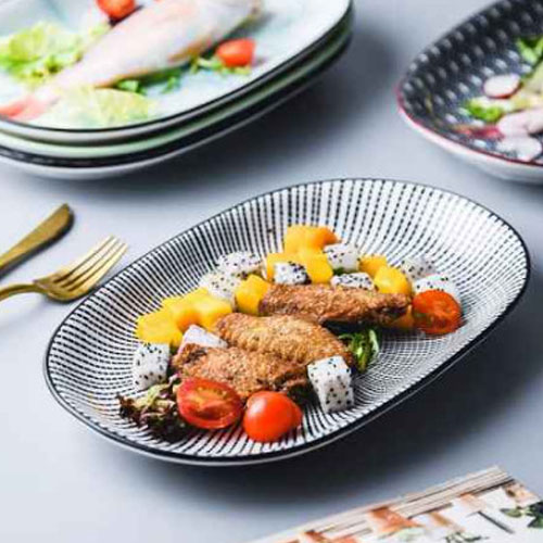 Đĩa bầu dục hoạ tiết phong cách Nhật Bản