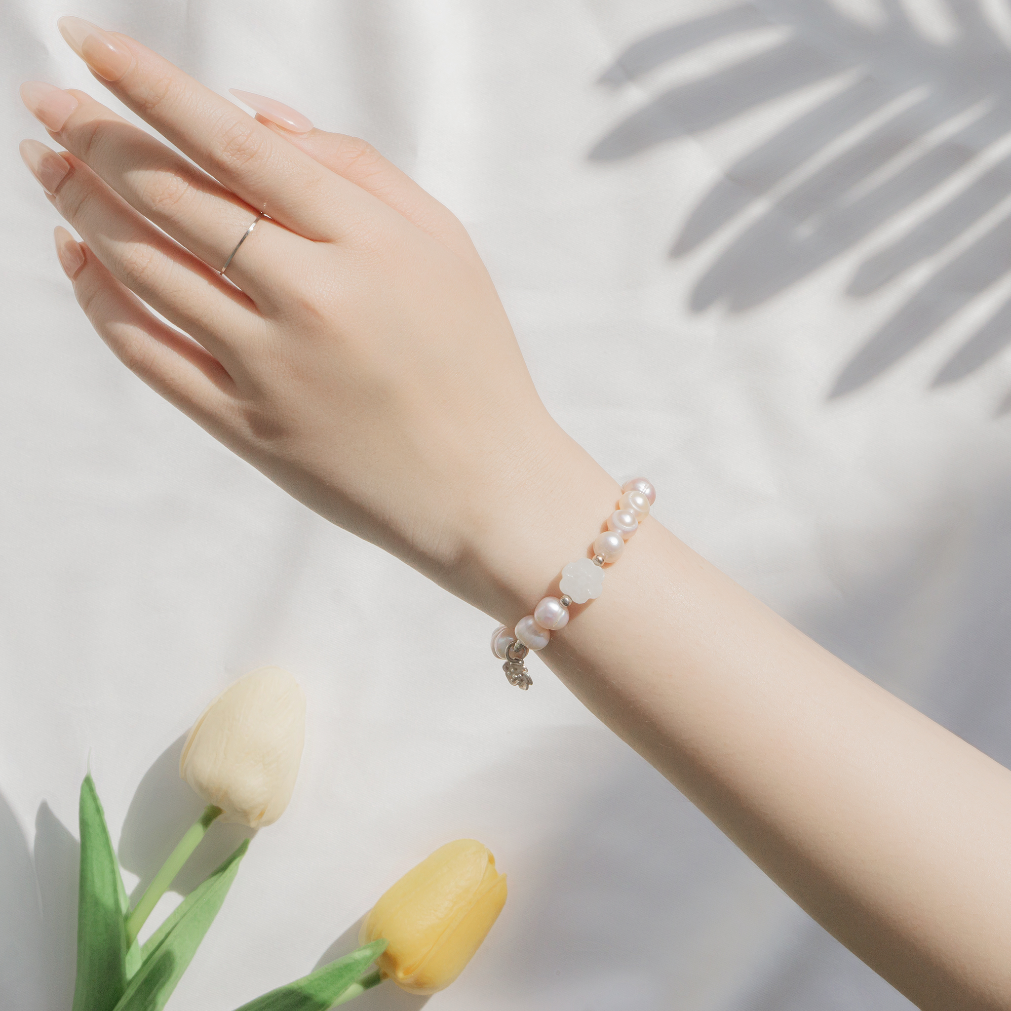 Vòng tay lắc tay ngọc trai tím nuôi nước ngọt cao cấp phối hetian 6 cánh charm hoa treo thời trang sang trọng Udum