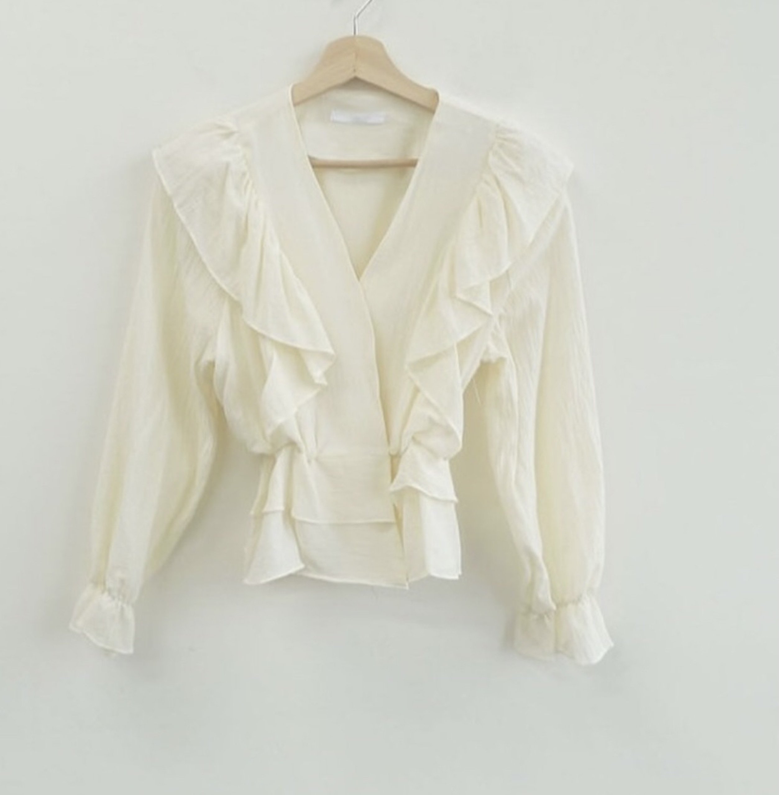 [HCM]Áo kiểu chữ V thiết kế ngọt ngào cho phái nữ