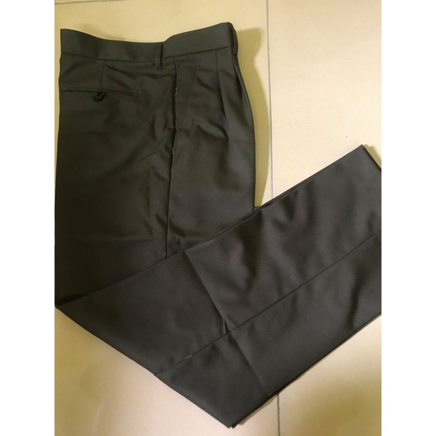 Quần dạ màu cỏ úa