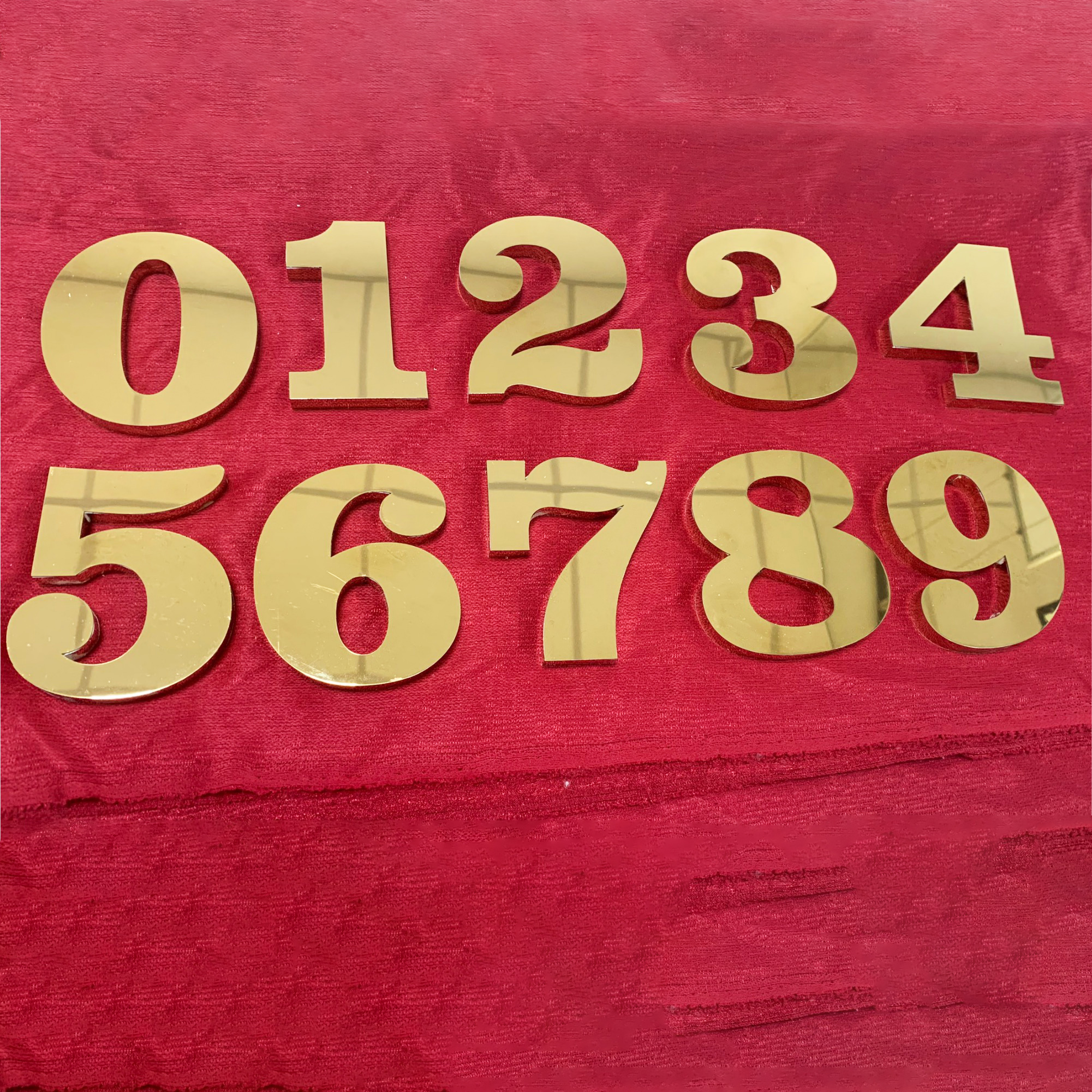 Chữ Trang Trí, Chữ Dán Tường Inox Vang Gương 304 Dày 1mm, Dựng Hông Cao 10mm | Giá Tính Theo Từng Chữ