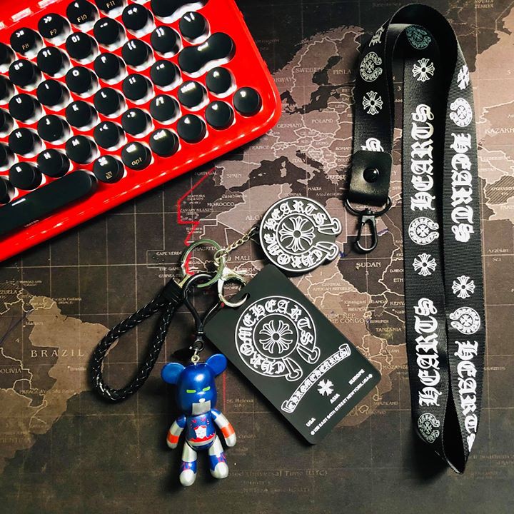 Phụ kiện móc khoá dây đeo thẻ Keychain Supreme/Bape/Chrome Heart/Off White/Vans/Stussy, sản phẩm tốt, chất lượng cao, cam kết như hình, độ bền vượt trội