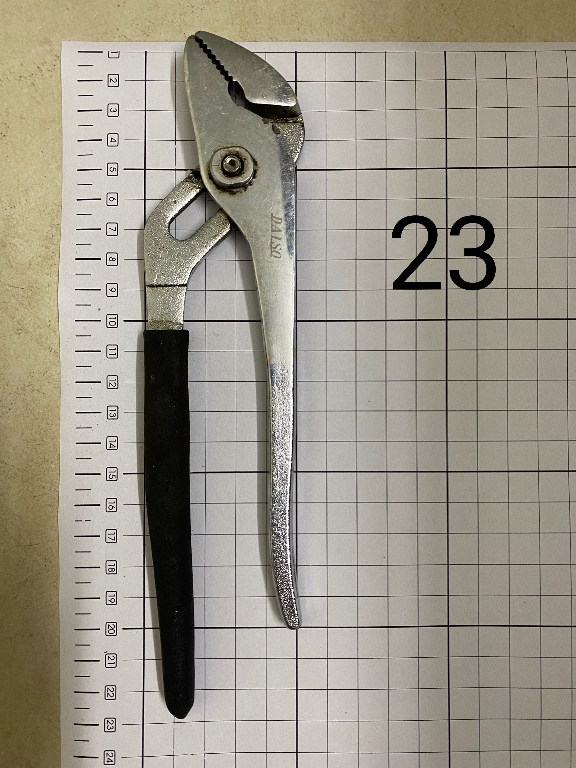 Kìm mỏ quạ DAISO 60mm dài 21cm hàng bãi Nhật