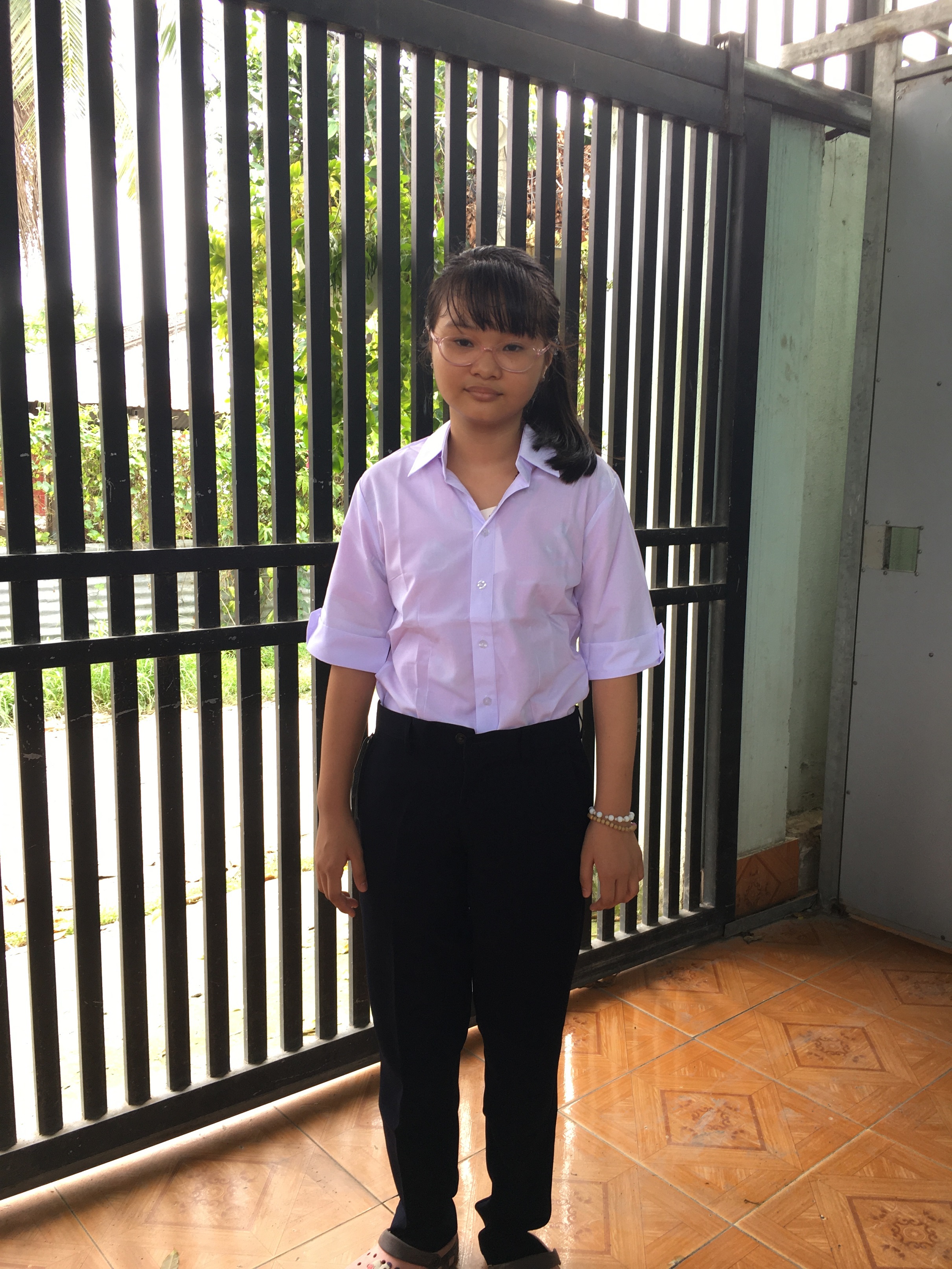 Áo sơ mi trắng nữ học sinh tay lỡ