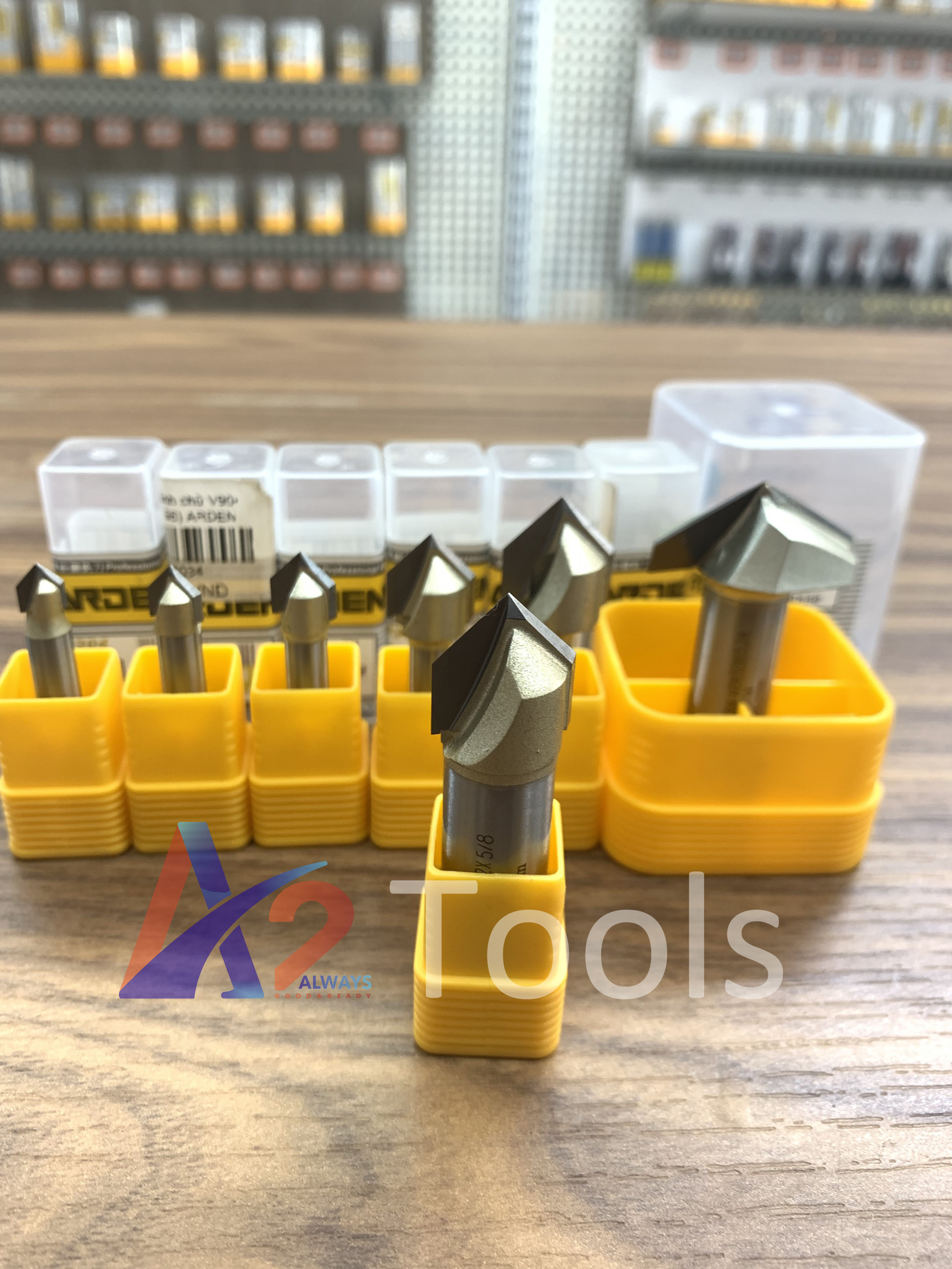 Mũi phay gỗ rãnh chữ v 90độ cốt 1/4" và 1/2" arden - made in taiwan - giá 1 mũi