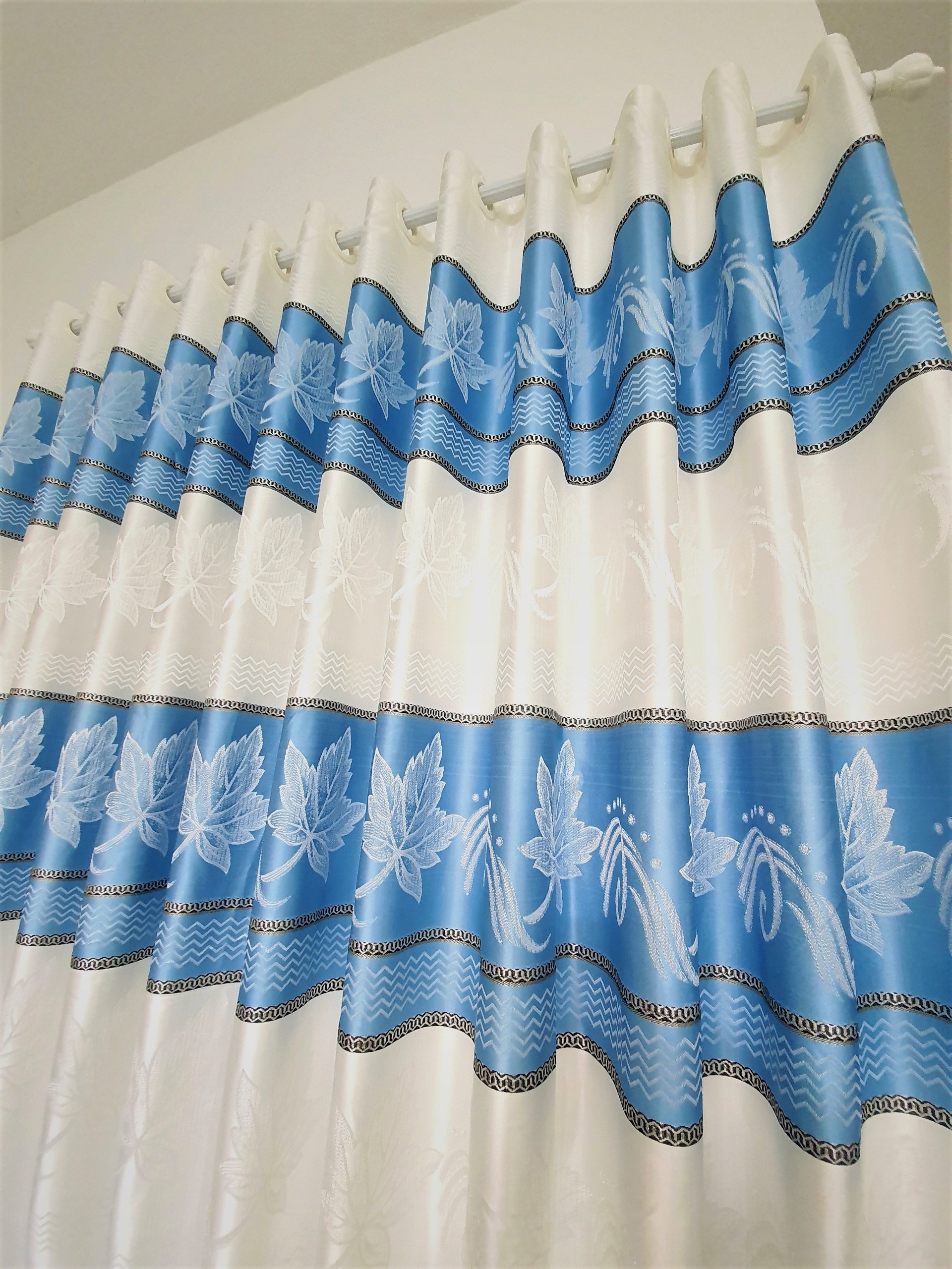 (Có kèm video sản phẩm)Rèm cửa sổ, cửa phòng ngủ chống nắng giá rẻ, màn cửa sổ hoạ tiết chiếc lá, màu trắng xanh TNS-054