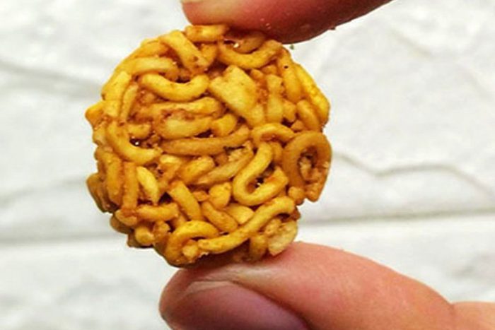 Combo 10 gói snack mì gói viên thái lan vị gà cay thinhk