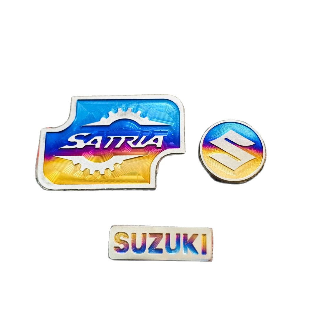 [TRANG TRÍ] COMBO BỘ tem TITAN nắp bình dầu SATRIA, tem titan LOGO SUZUKI tròn và tem chữ SUZUKI nhỏ dán trang trí mặt nạ xe, hông sườn xe, bửng xe
