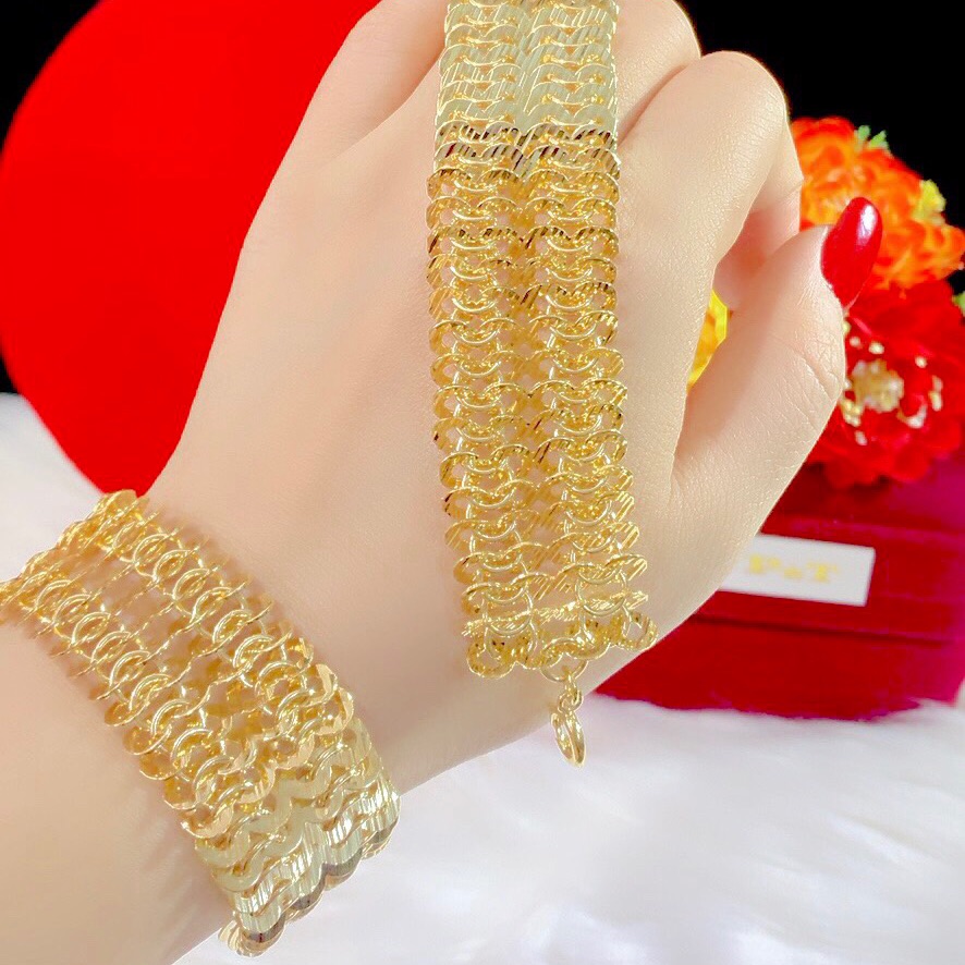 Lắc tay nữ bản lớn mạ vàng 18k mẫu mới về