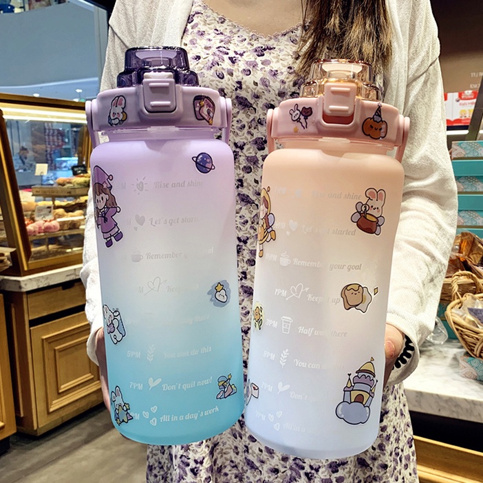 Bình đựng nước 2l dễ thương có vạch báo giờ uống nước tập thể thao