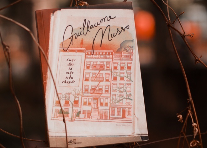 nguyetlinhbook - Cuộc đời là một tiểu thuyết - Guillaume Musso.