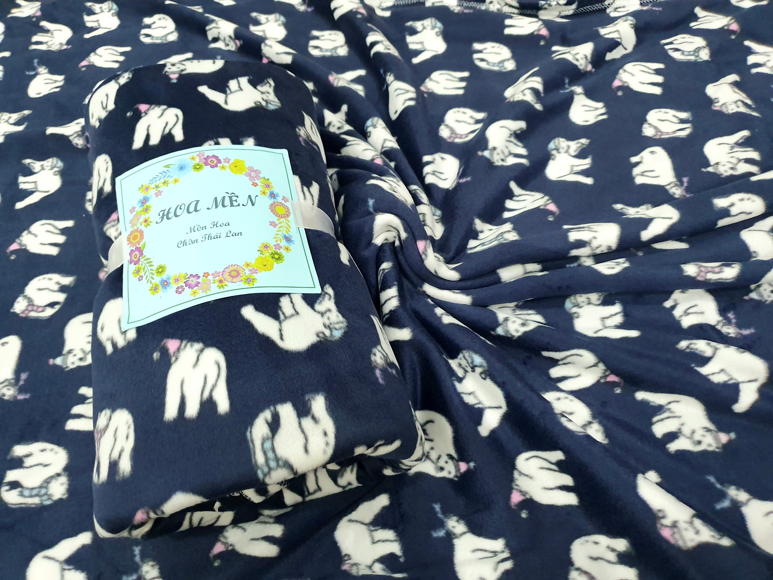 SALE/ 99k còn 89k Mền nỉ Thái cotton GẤU XANH văn phòng, đi học, du lchj