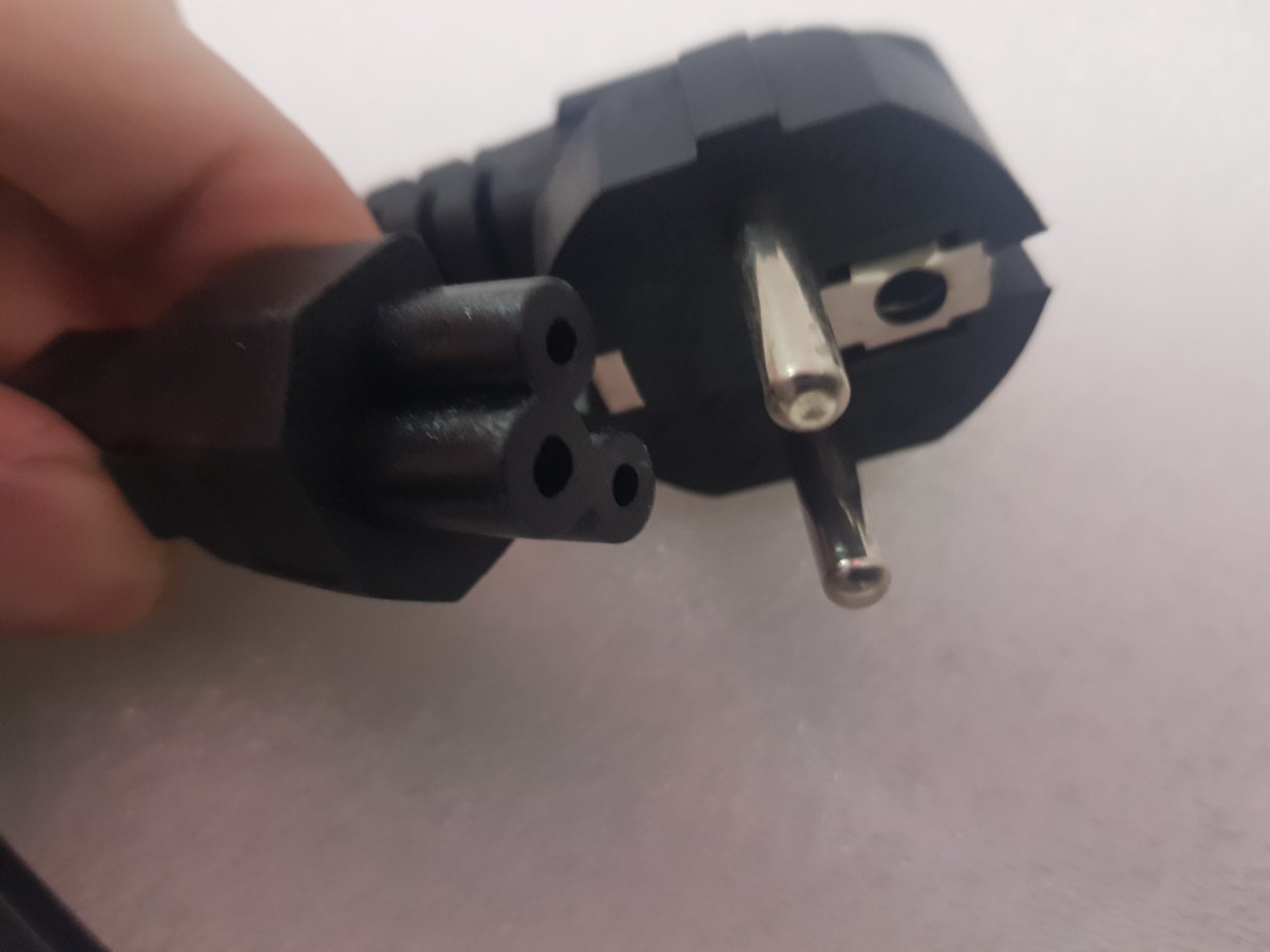 Dây sạc nguồn laptop dây tròn 2 chấu xịn dùng cho sạc laptop các loại