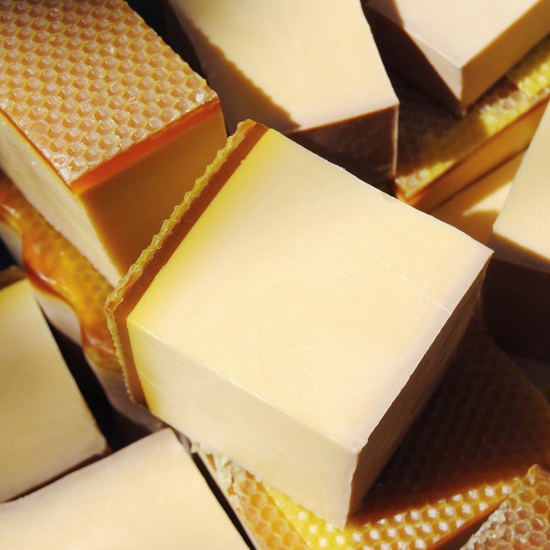 [HCM]Bánh xà phòng LUSH - Honey I Washed The Kids soap