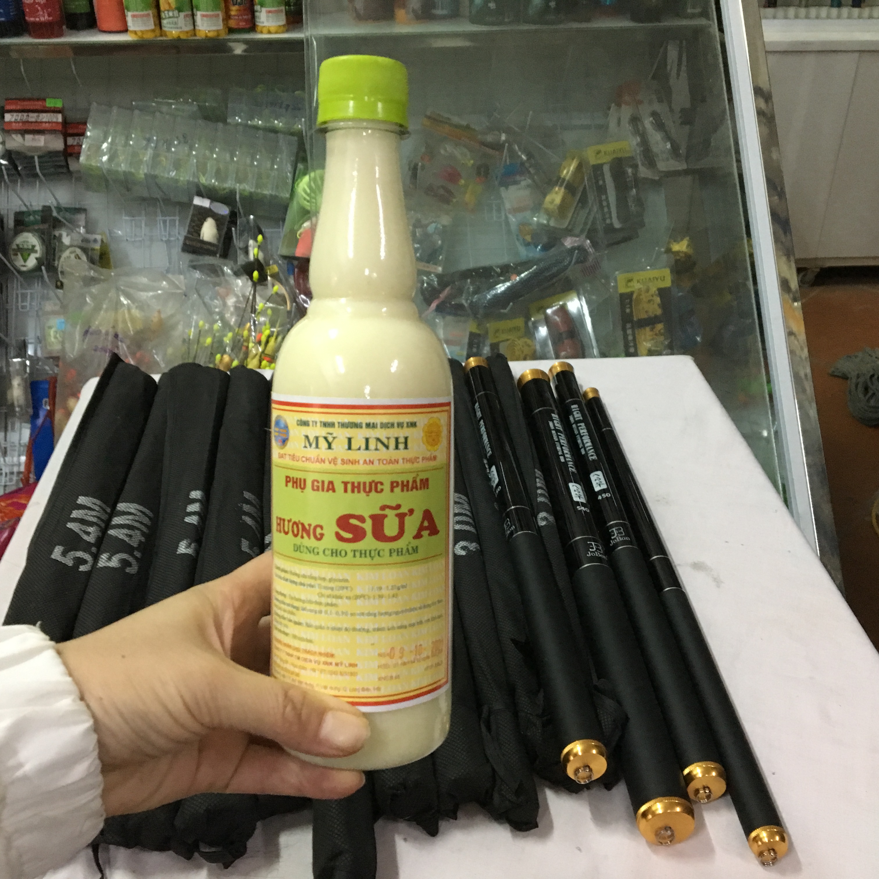 Tinh sữa non chuyên dùng câu cá chép, cá mè, cá tra siêu nhạy bén chay 500ml đậm đặc
