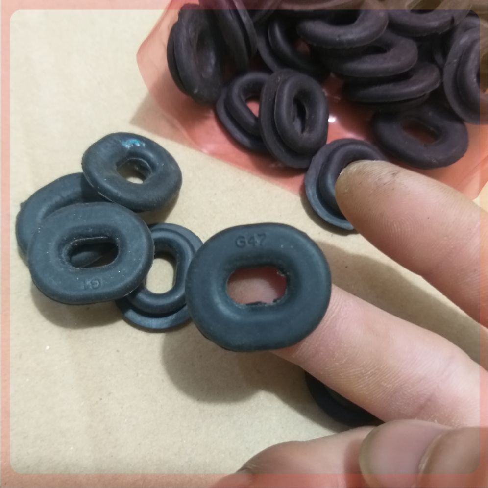 Cao su đệm nhựa xe máy zin