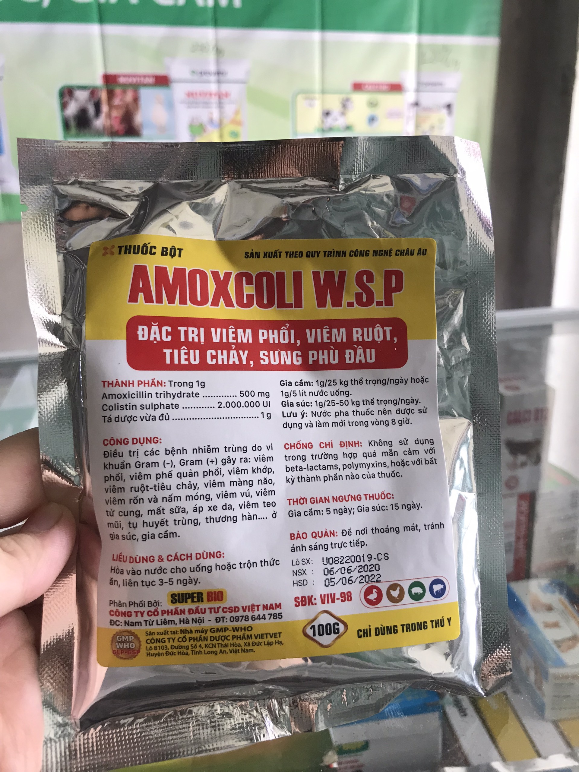 1 gói 100g amoxcolis 50% dùng trong trường hợp thú cưng chó mèo, lợn, gà vịt tiêu cháy, ho hen