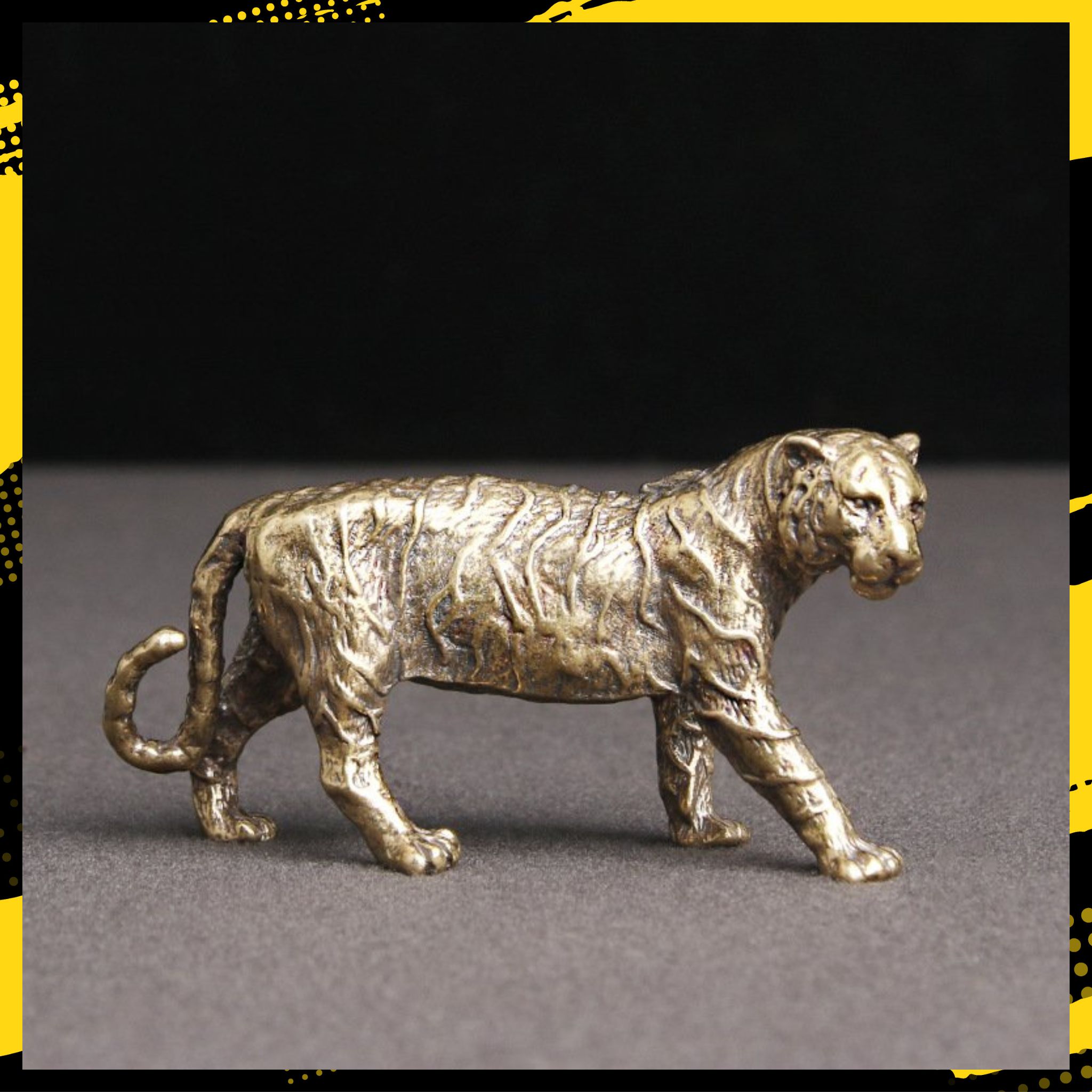 Tượng Nhỏ Bằng Đồng Hình Con Hổ Móc Khóa (Kích Thước: 6.5 x 3.3cm)